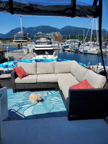 47ft Bayliner Yacht For Sale