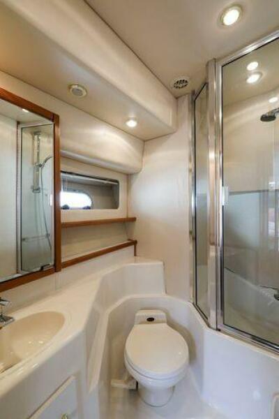 47' 1998 Bayliner 4788