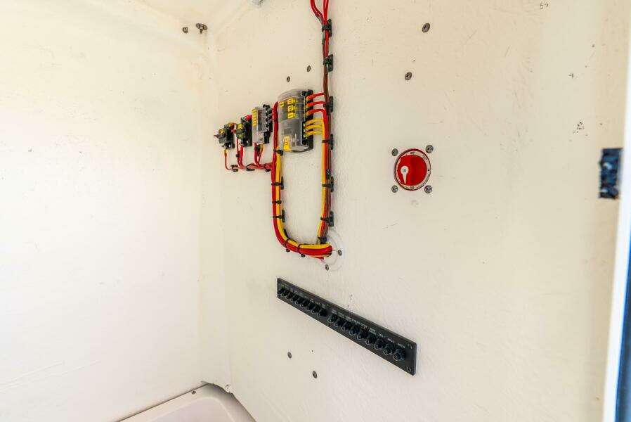 23ft Sea Born Yacht For Sale