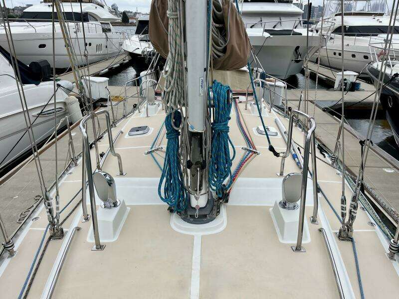 GADABOUT 46ft Outbound Yacht For Sale