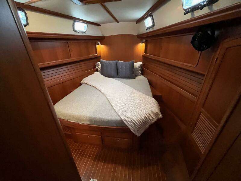 GADABOUT 46ft Outbound Yacht For Sale