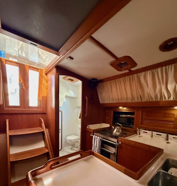 46' 2011 Outbound 46