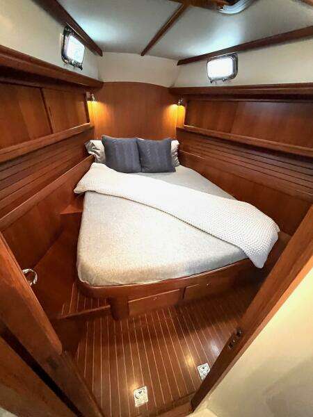 GADABOUT 46ft Outbound Yacht For Sale