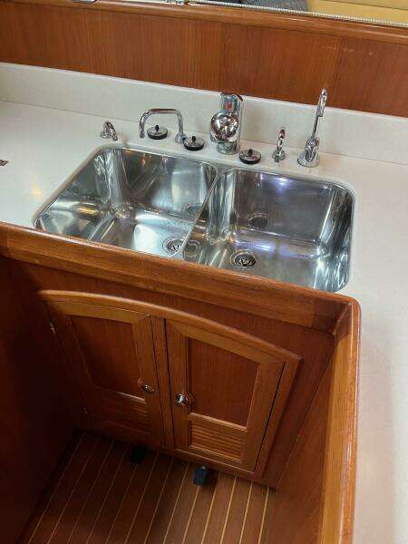 GADABOUT 46ft Outbound Yacht For Sale