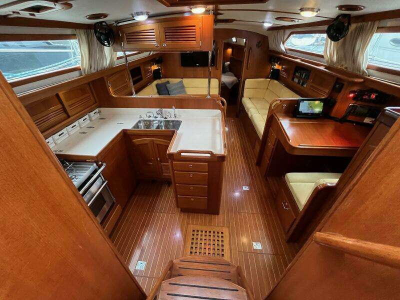 GADABOUT 46ft Outbound Yacht For Sale