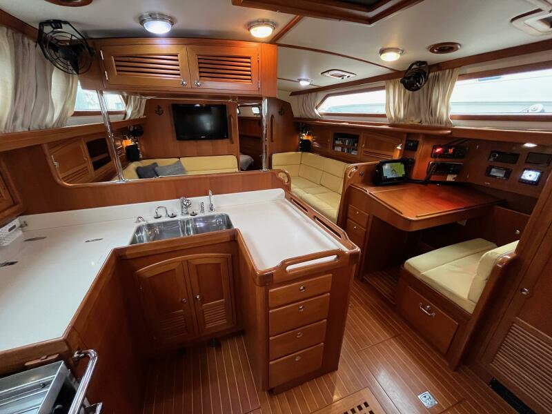 46' 2011 Outbound 46