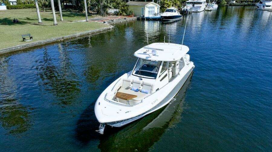 350 Realm 35ft Boston Whaler Yacht For Sale