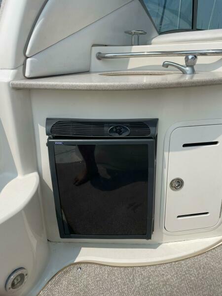 32' 2005 Sea Ray Sundancer 320
