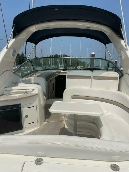32' 2005 Sea Ray Sundancer 320