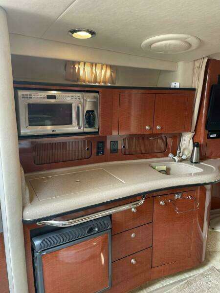 Just Right 32ft Sea Ray Yacht For Sale