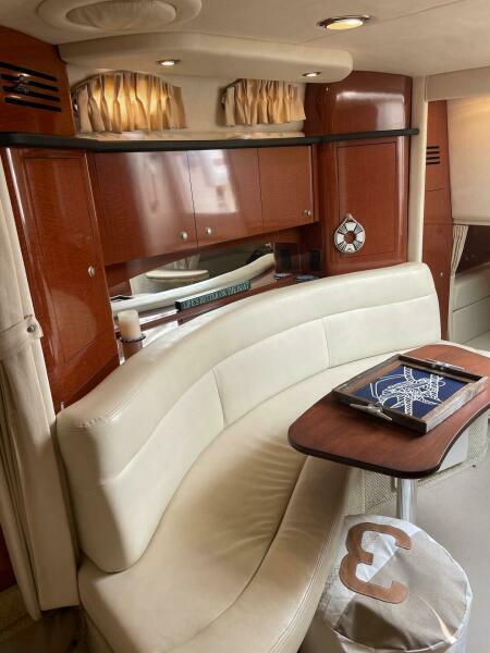 32' 2005 Sea Ray Sundancer 320