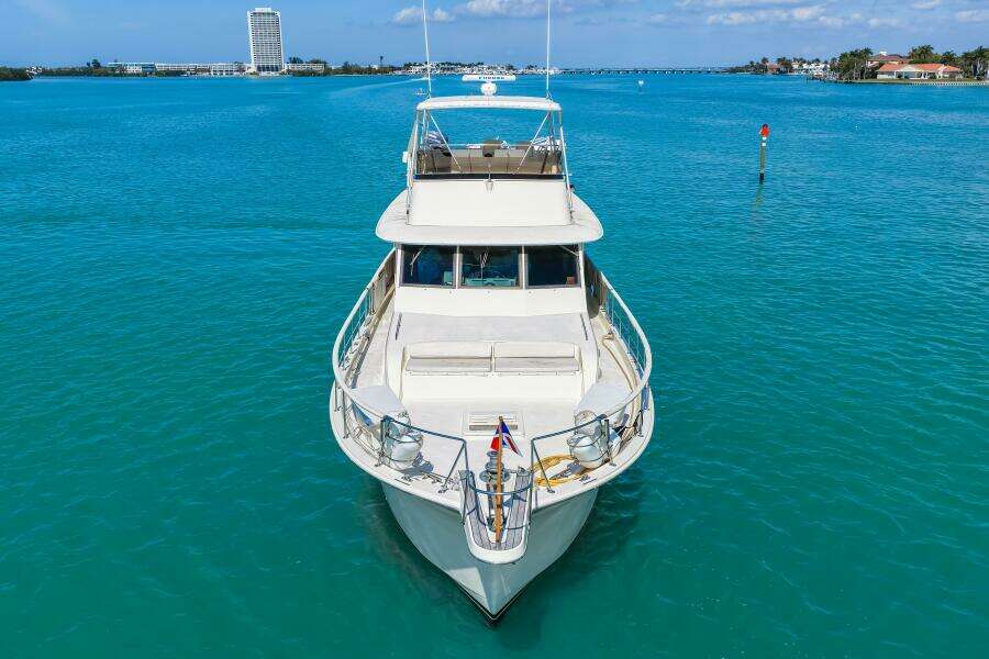 LATTITUDE 53ft Hatteras Yacht For Sale