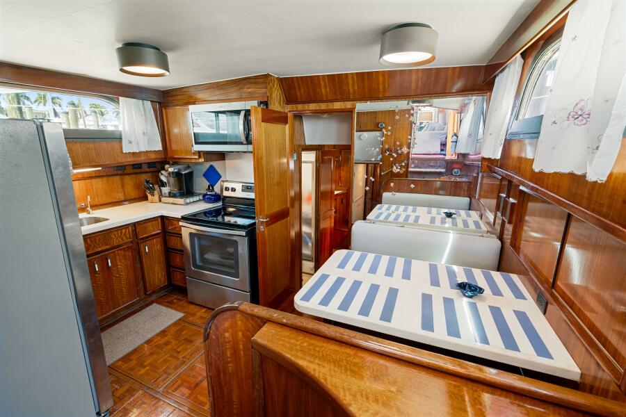 53' 1979 Hatteras 53 Classic