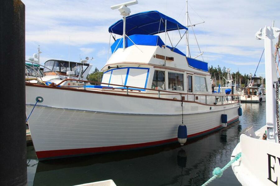 42' 1974 Grand Banks GB42