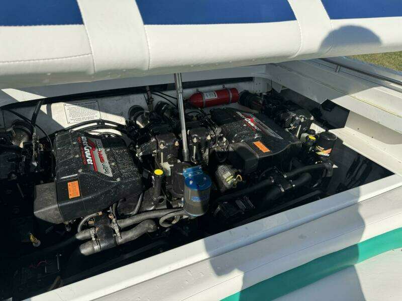 Twin MerCruiser 454 MAG MPI Engines