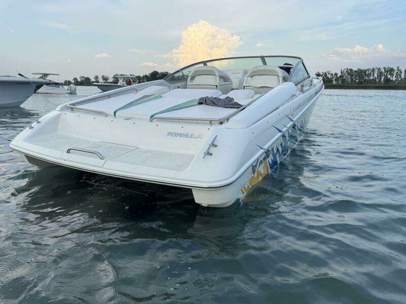 31ft Formula Yacht For Sale