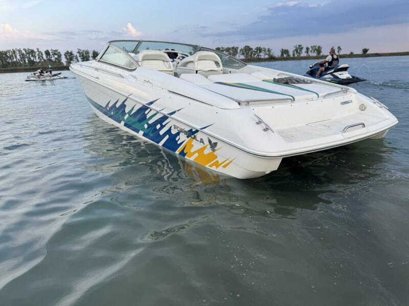 31' 1999 Formula 312 Fastech