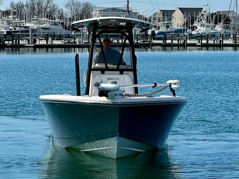 27' 2023 Pathfinder 2700