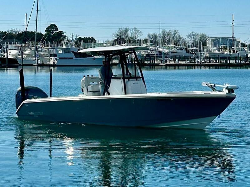 27' 2023 Pathfinder 2700