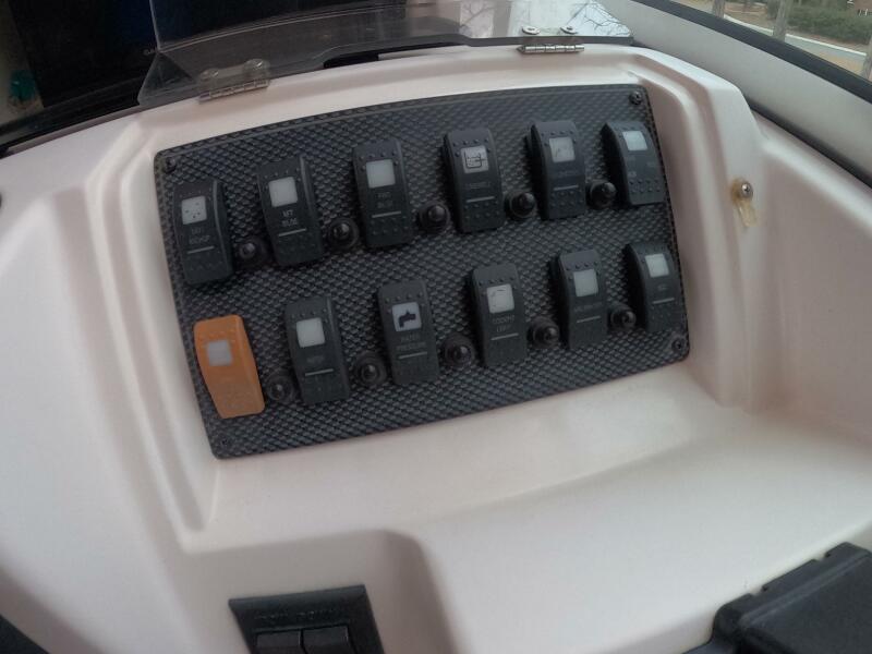 23' 2001 Grady-White Gulfstream 232