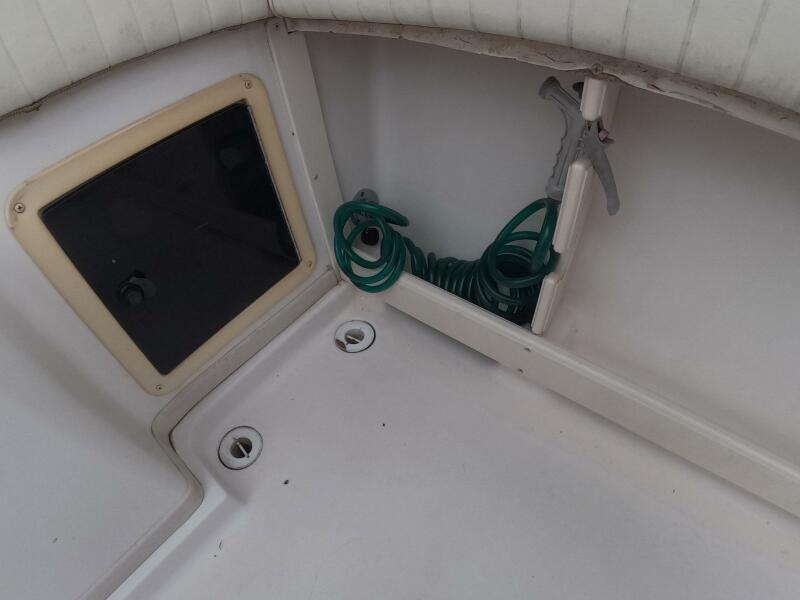 23' 2001 Grady-White Gulfstream 232