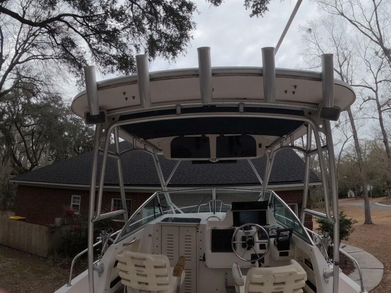 23' 2001 Grady-White Gulfstream 232