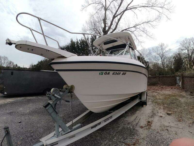 23ft Grady White Yacht For Sale