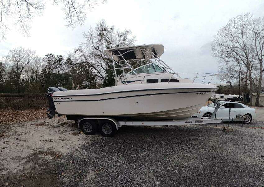 23ft Grady White Yacht For Sale
