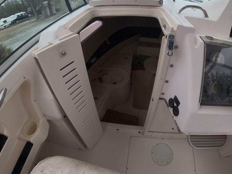 23' 2001 Grady-White Gulfstream 232