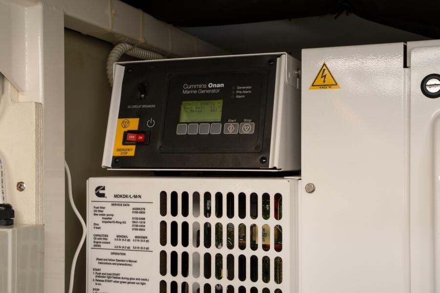 45' 2018 Ferretti Yachts 450 Fly