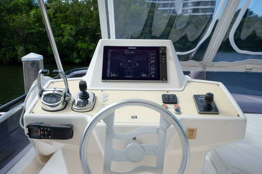 45ft Ferretti Yachts Yacht For Sale
