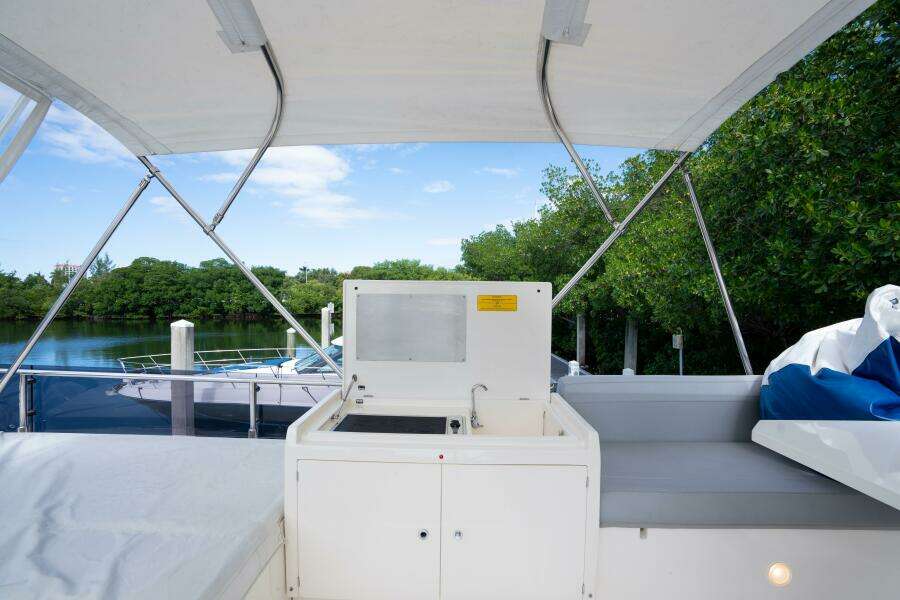 45ft Ferretti Yachts Yacht For Sale