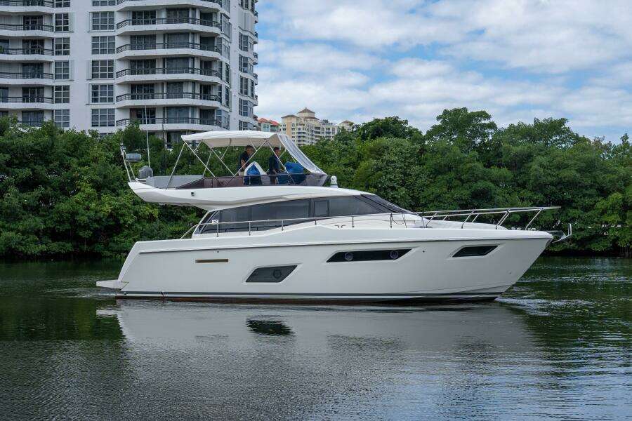 45ft Ferretti Yachts Yacht For Sale