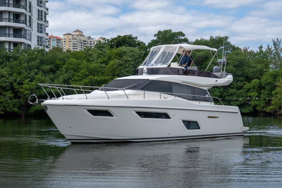 45' 2018 Ferretti Yachts 450 Fly