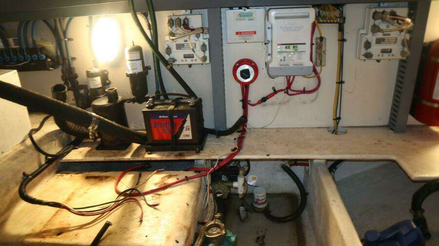 Whiskey Romeo 38ft Luhrs Yacht For Sale