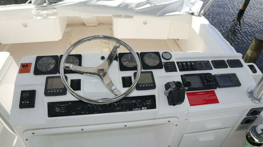 Whiskey Romeo 38ft Luhrs Yacht For Sale