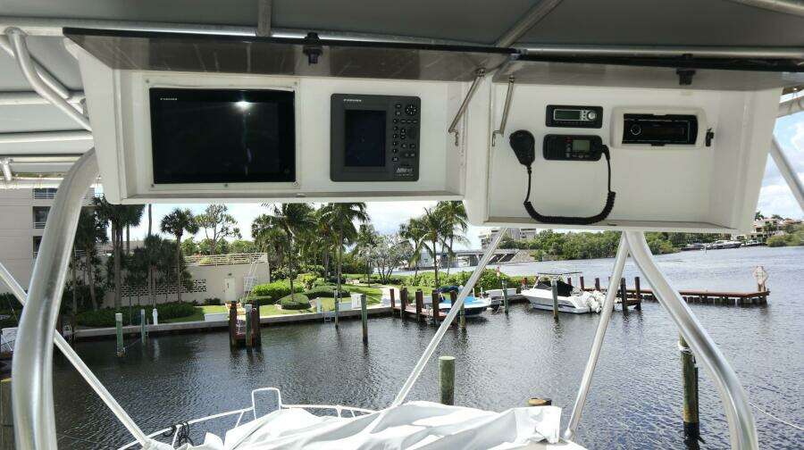 Whiskey Romeo 38ft Luhrs Yacht For Sale