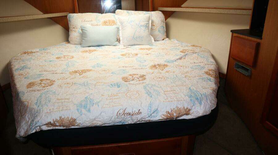 Whiskey Romeo 38ft Luhrs Yacht For Sale