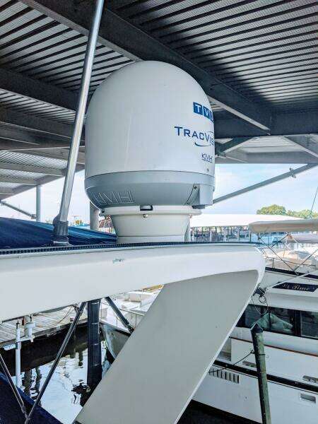 46' Chris Craft 1986 Folding Arch