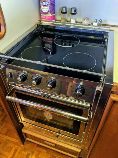 46' Chris Craft 1986 Galley