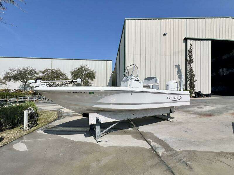 20ft Robalo Yacht For Sale
