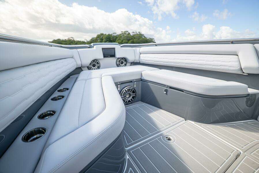 42ft Cigarette Yacht For Sale