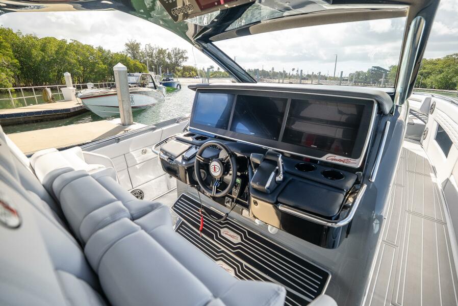 42' 2026 Cigarette 42’ Auroris