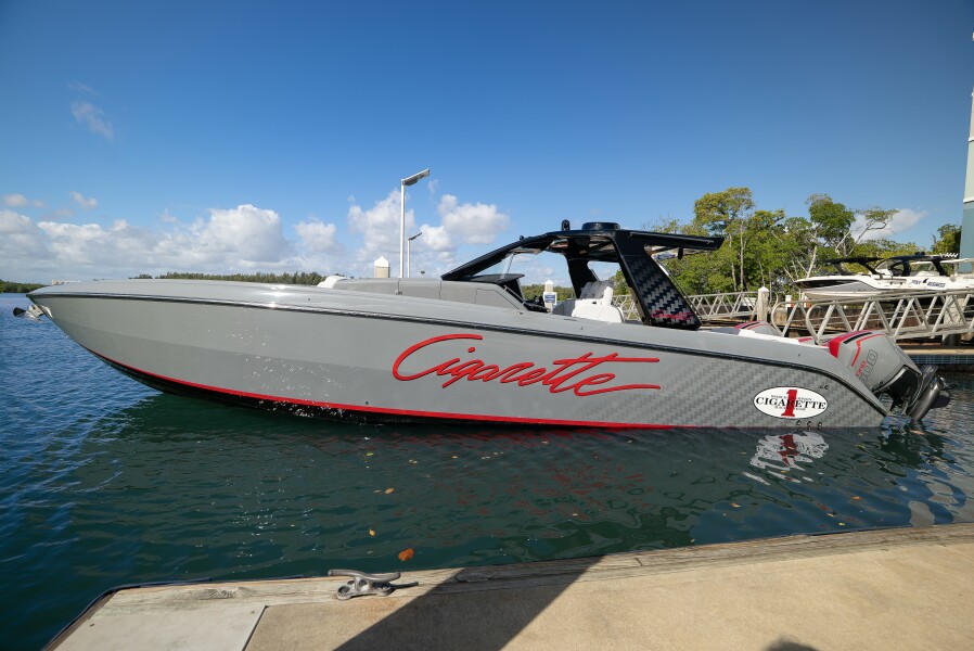 42' 2026 Cigarette 42’ Auroris