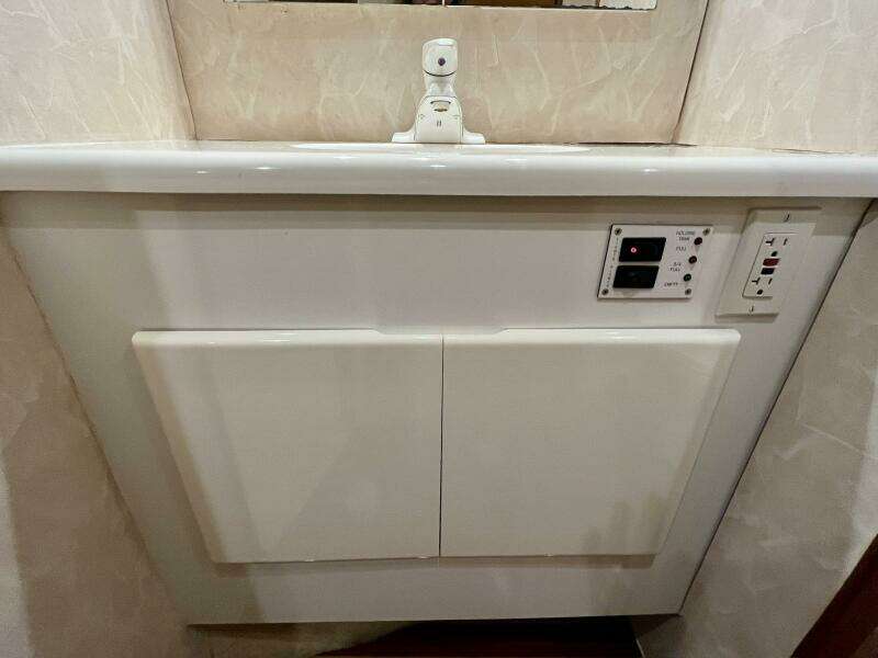 NEXT 42ft Post Yacht For Sale