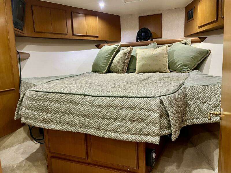 NEXT 42ft Post Yacht For Sale