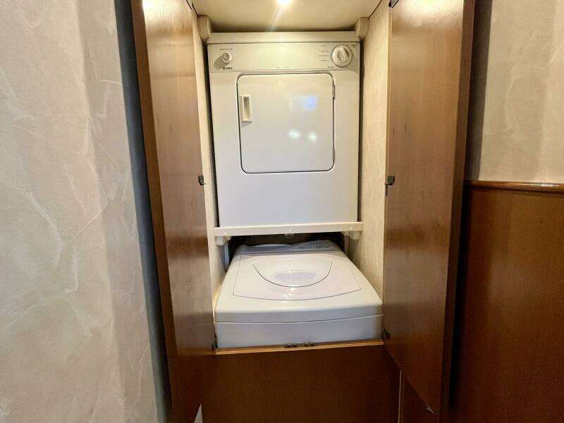 NEXT 42ft Post Yacht For Sale