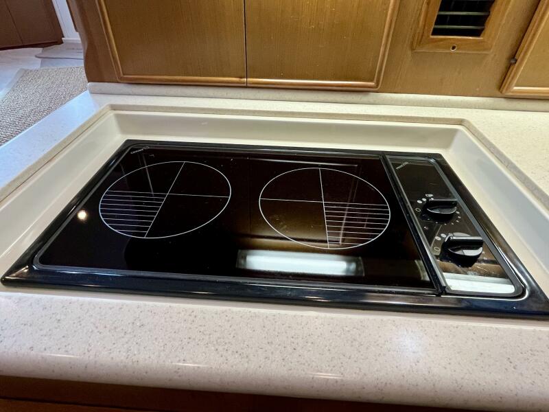 42' 1999 Post 42 Convertible