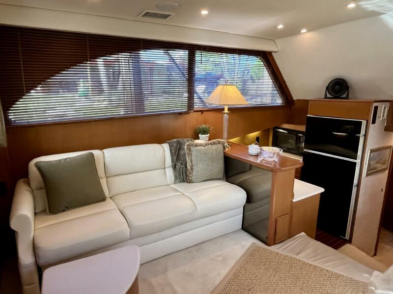 42' 1999 Post 42 Convertible