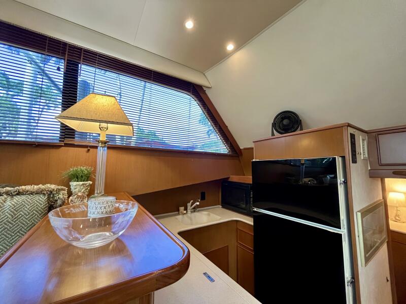 42' 1999 Post 42 Convertible